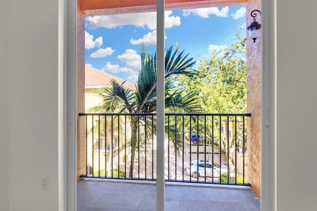 Building Photo - 2441 San Pietro Cir