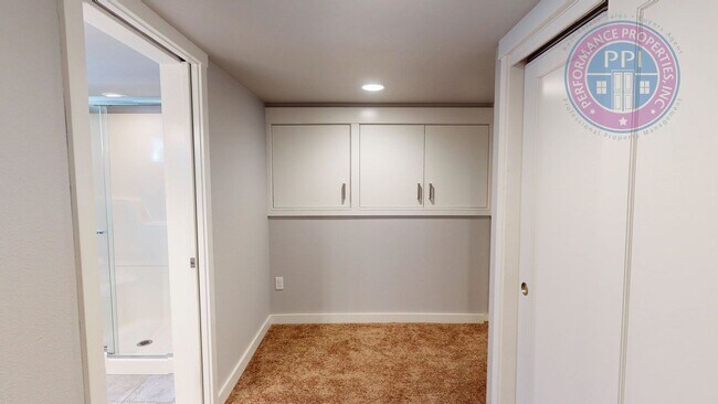 Building Photo - 2626 SE 64th Ave
