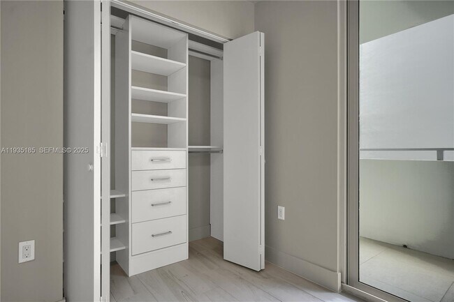 Building Photo - 1150 101st St