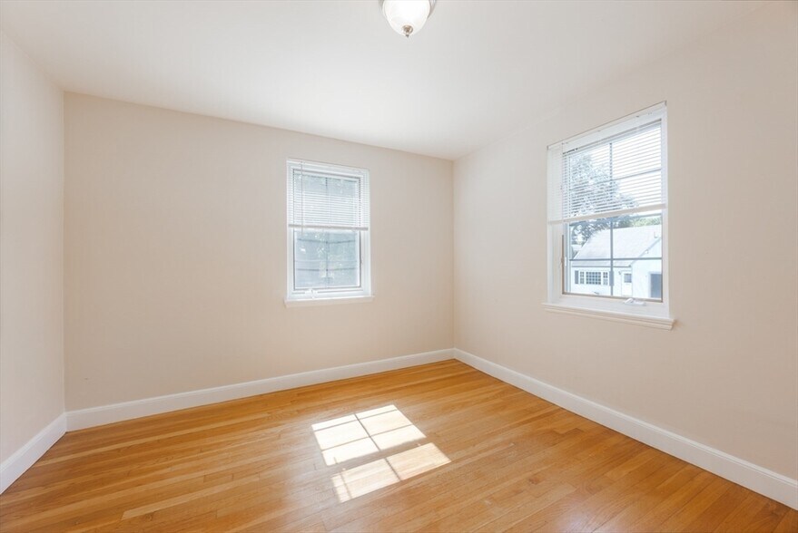 Bedroom 2 view 2 - 356 Lexington St