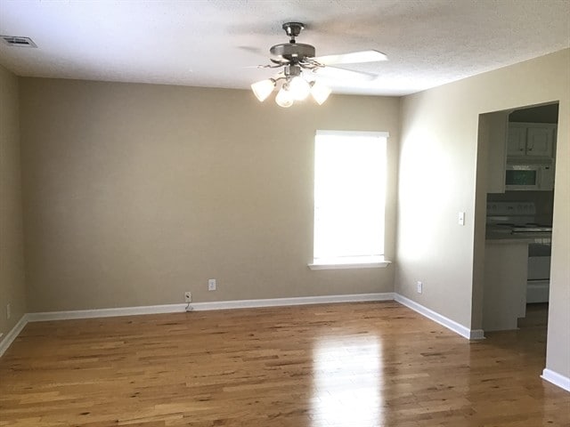 Building Photo - 7460 Penngrove Ln