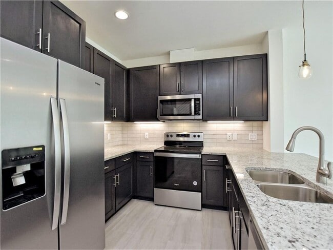 Building Photo - 202 Conservation Dr