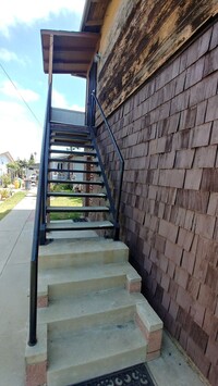 Building Photo - 4223