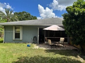 Building Photo - 134 Sparrow Dr