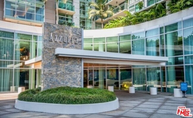 Building Photo - 13700 Marina Pointe Dr