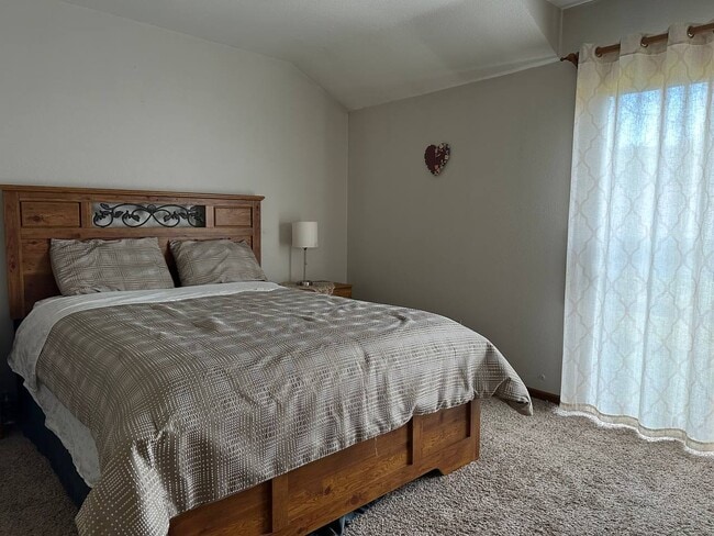 Building Photo - 1174 Hidden Ridge Rd