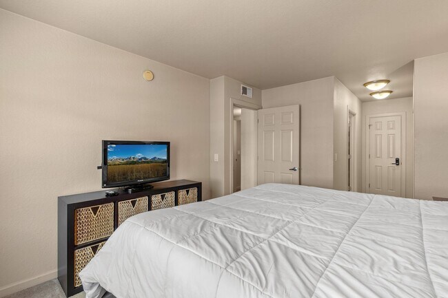 Building Photo - Furnished 3 Bedroom close to Downtown Tucson Pima West and U of A