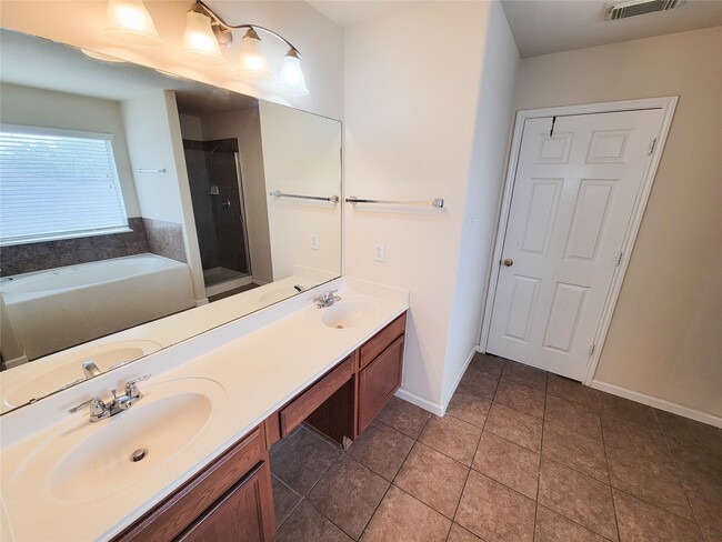 Building Photo - 21522 Stonecross Terrace Ln