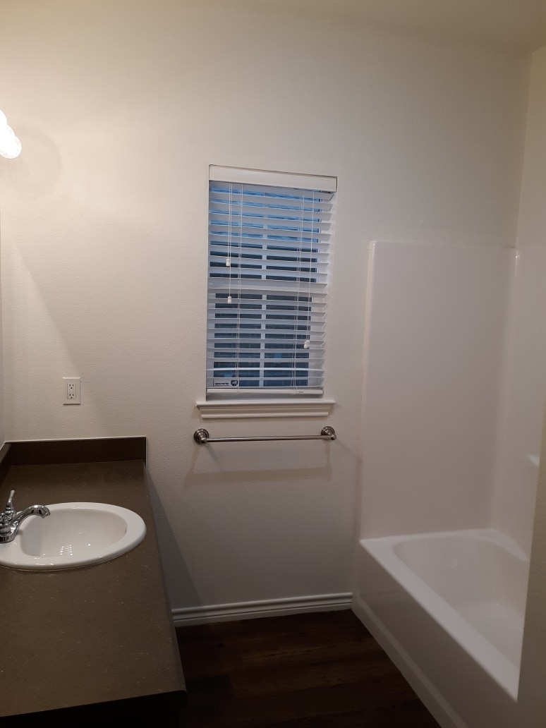 Building Photo - 4241 Castlegate Dr