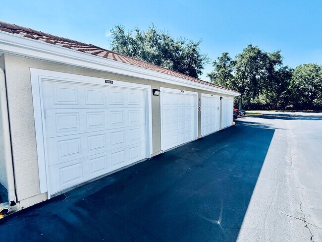 Building Photo - 2 Bed/2 Bath Condo with Garage in Lakes at Viera East