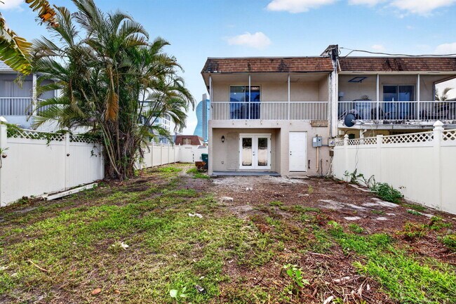 Building Photo - 5424 SW 44th Terrace