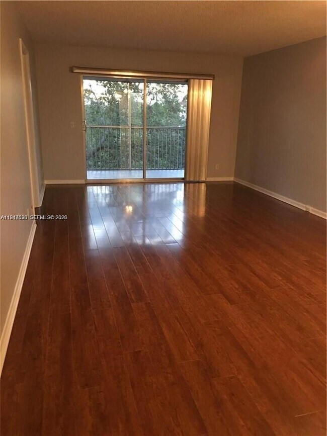 Building Photo - 1400 SW 124th Terrace