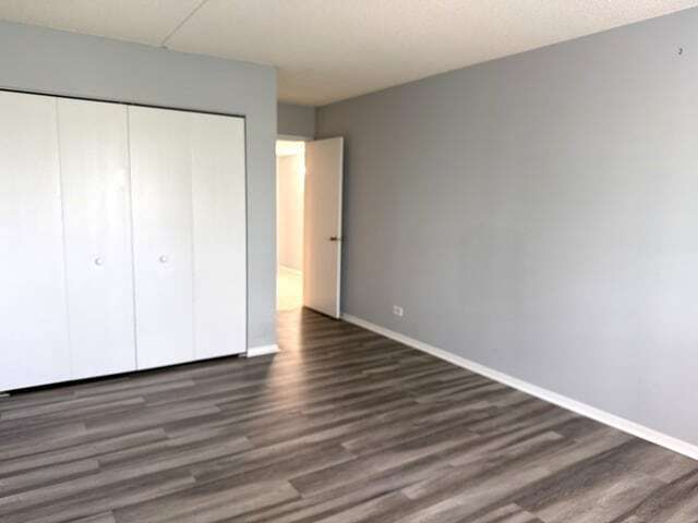 Building Photo - 350 Plum Creek Dr