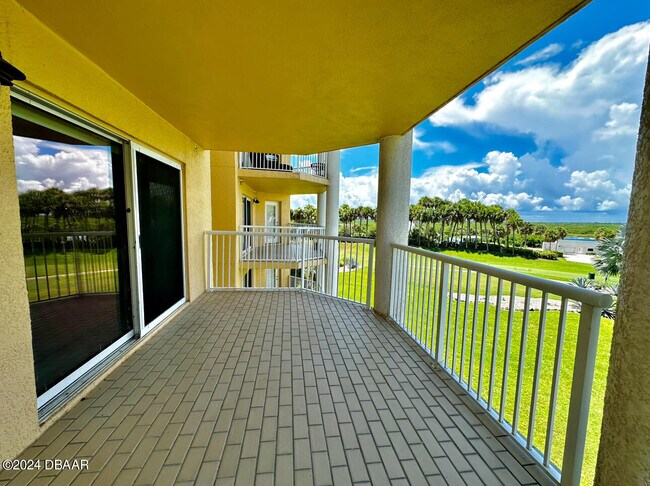 Building Photo - 4670 Links Village Dr