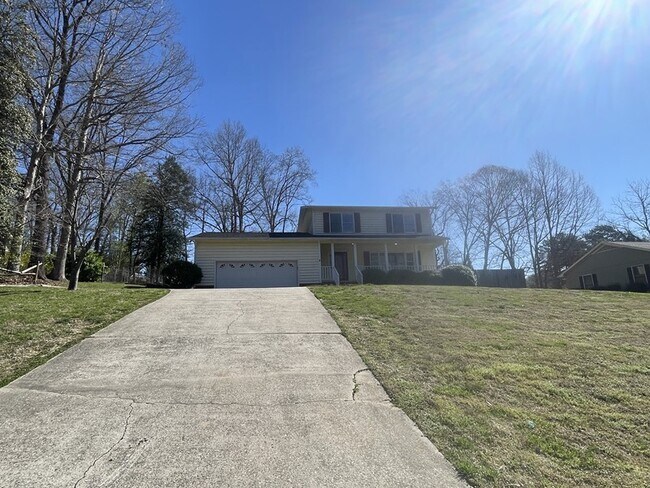 Primary Photo - BEAUTIFUL HOME IN NORTHLAKES