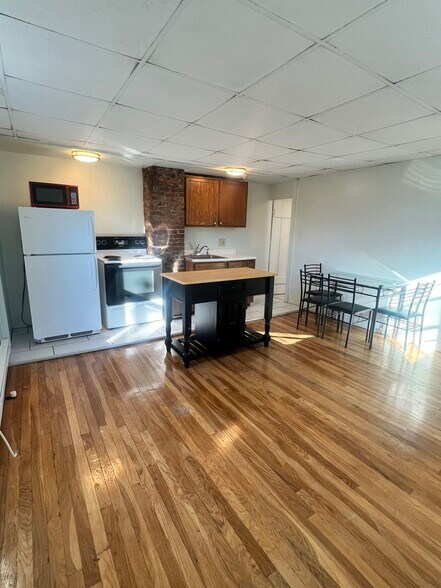 Butcher block island - 6 Spring St
