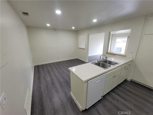 Building Photo - 1103 W Francis St