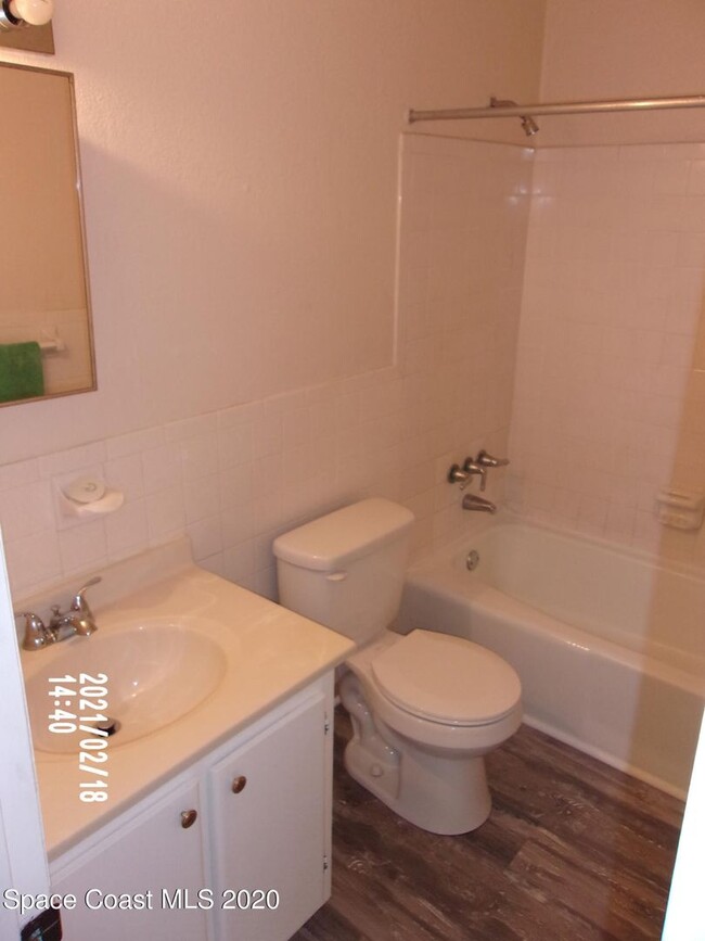 Building Photo - 2170 Knox McRae Dr