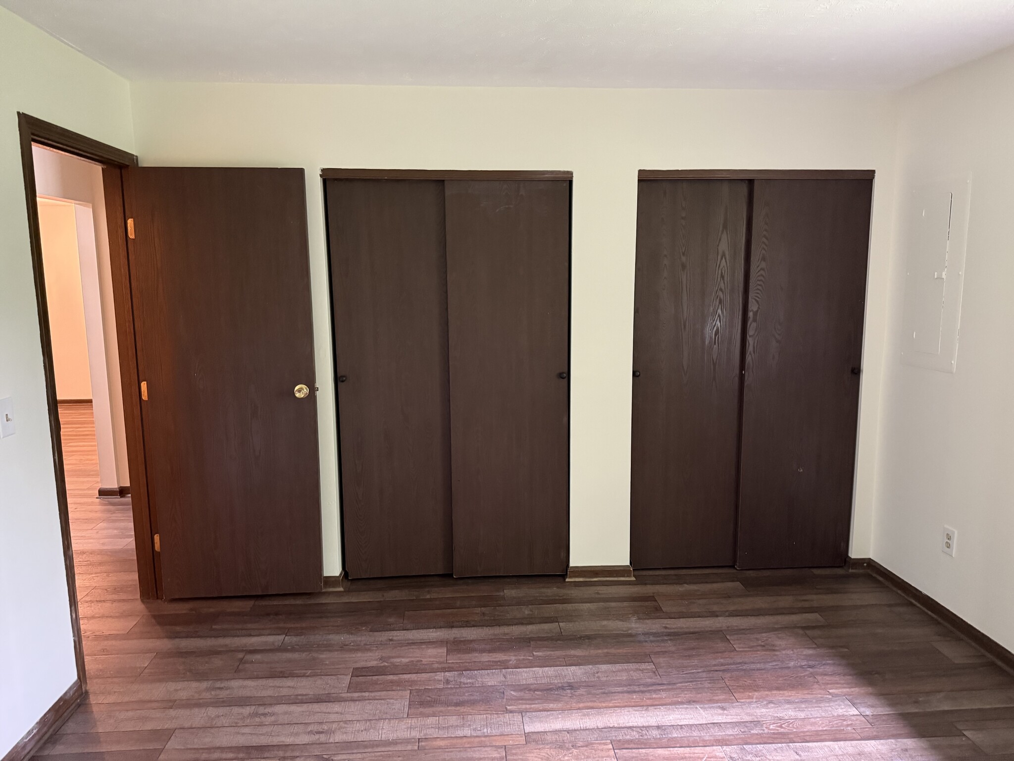 second bedroom - 246 Rolling Acres Dr