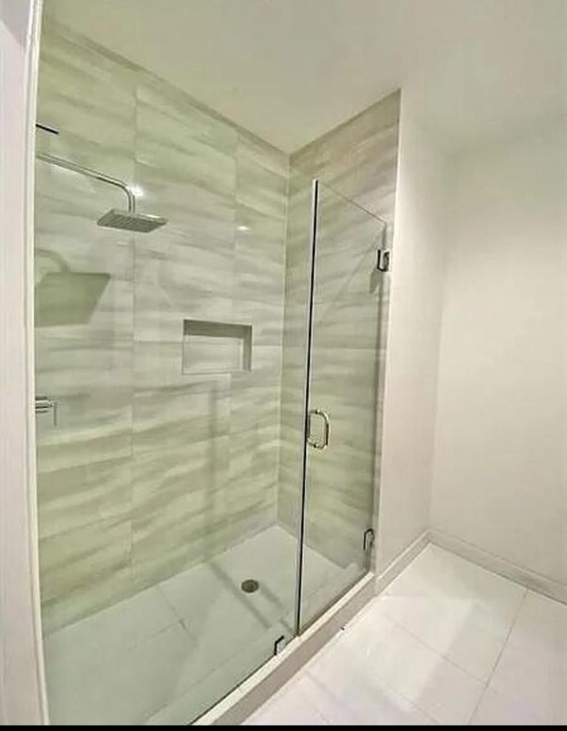 Building Photo - 1060 Crystal Way