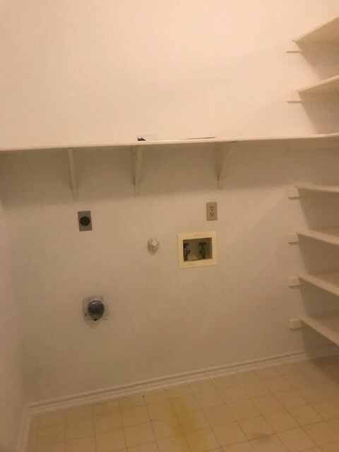 Building Photo - 7838 Caston Park Dr