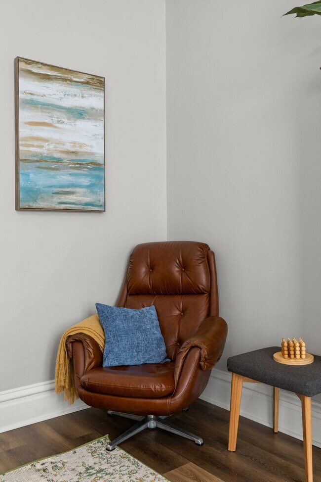 Building Photo - 2819 Shenandoah Ave