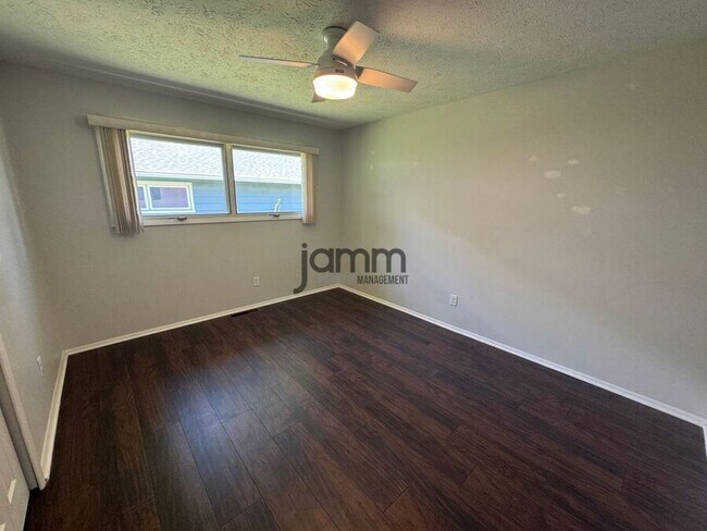 Building Photo - 5250 Mills Creek Ln