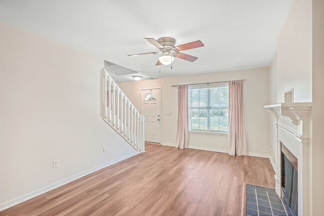 Building Photo - West Point Home - Minutes from IOP!
