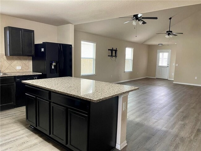 Building Photo - 222 Camellia Dr