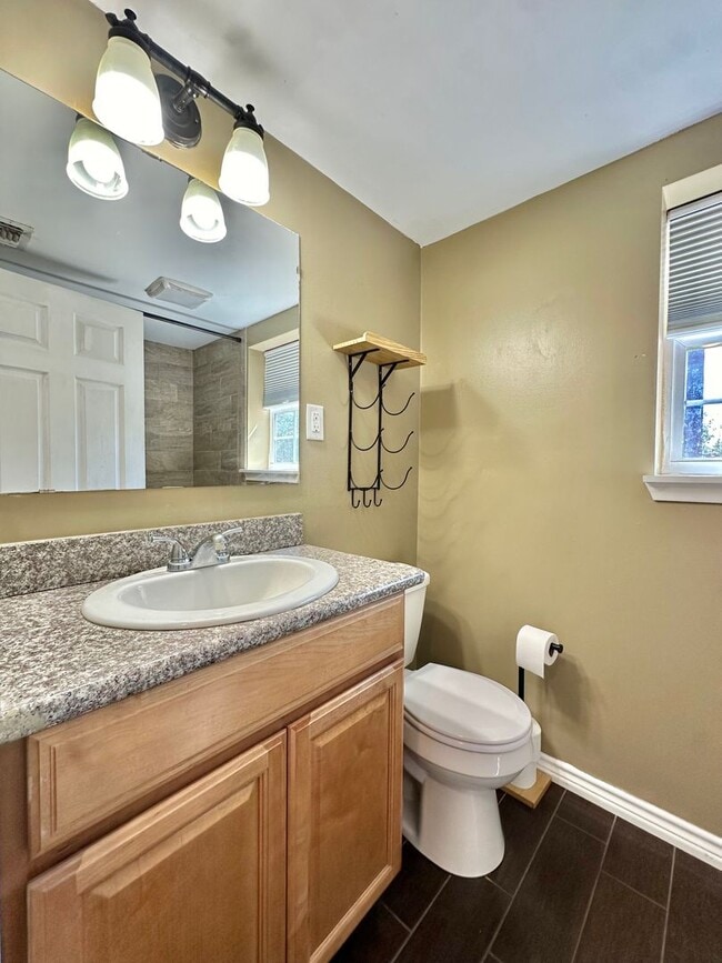 Building Photo - COMING OCTOBER 2025 - Spacious 1-Bedroom A...