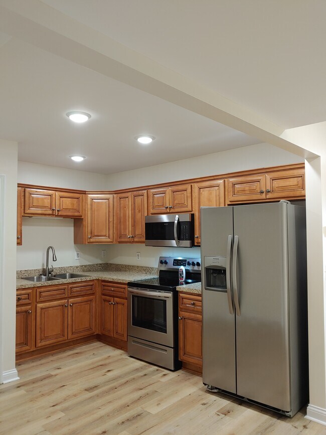 KITCHEN - 107 Manor Dr