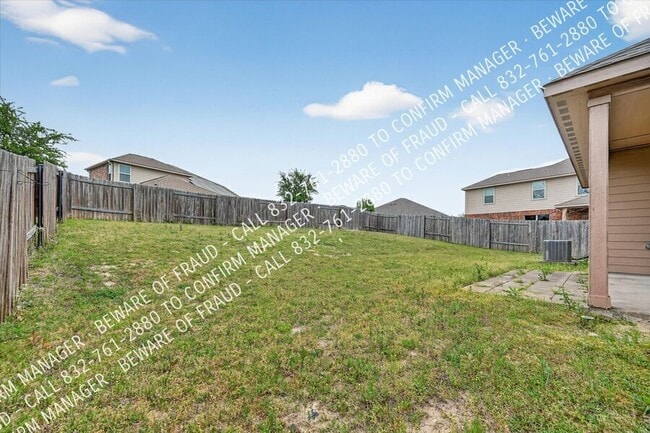 Building Photo - 2126 Redbud Dr