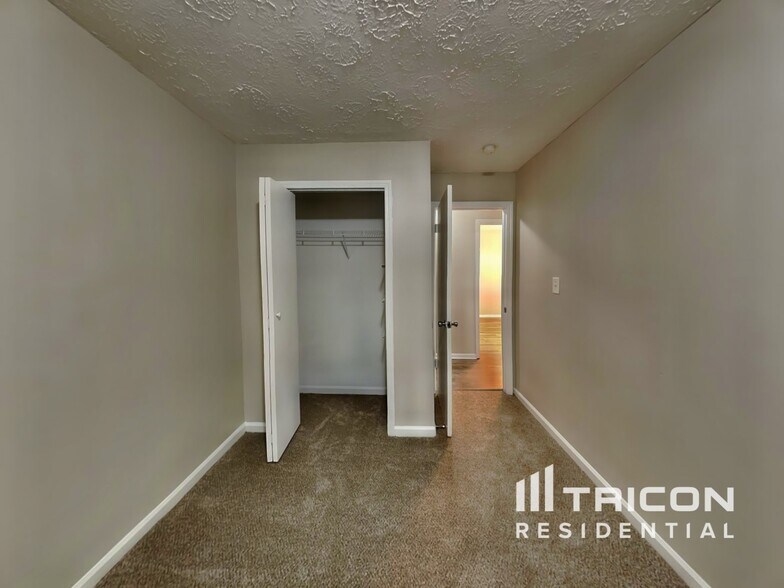 Building Photo - 5750 Westside Rd