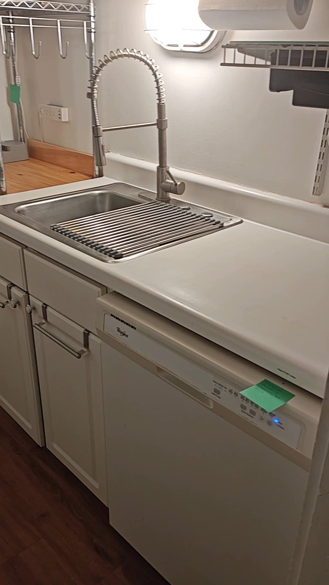 Building Photo - 28 Cedar St