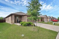 Building Photo - 2117 Ocelot St