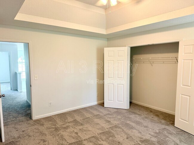 Building Photo - 231 Baywood Crossing