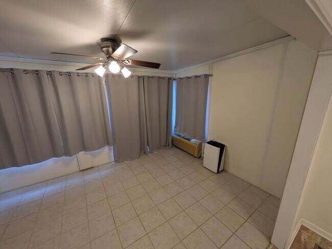 Building Photo - 3BD/2BA Single Family Home in Hickory, NC!