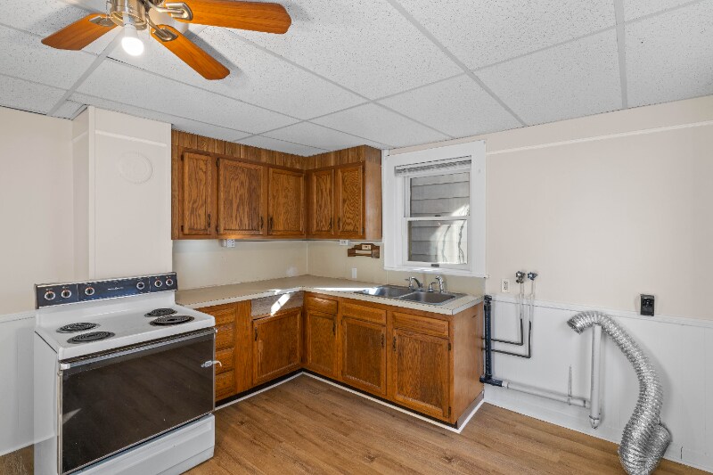 Building Photo - 121-121 High St