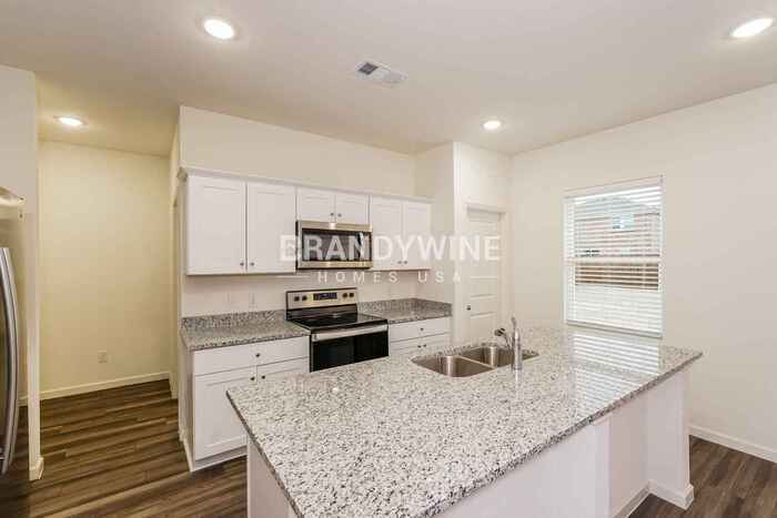 Building Photo - 2556 Sanders Crk Rd