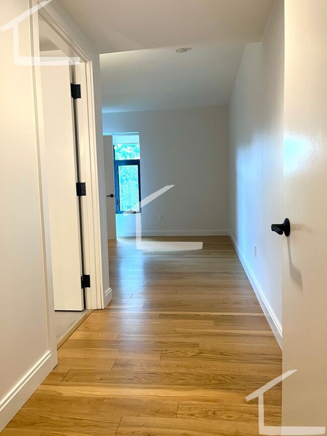 Building Photo - No Brokers Fee, In-Unit Washer and Dryer, Central Heat/AC, All New, Parking for Rent