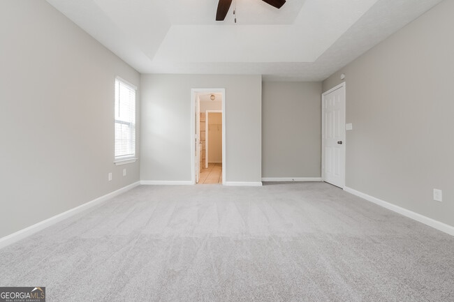 Building Photo - 2611 Star Ln