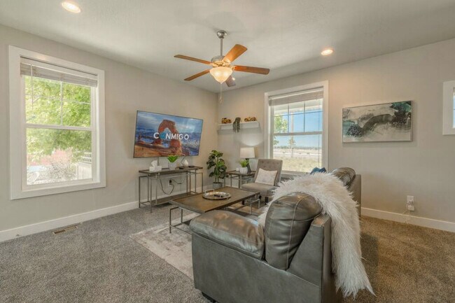 Building Photo - 5032 Bear Trap Dr