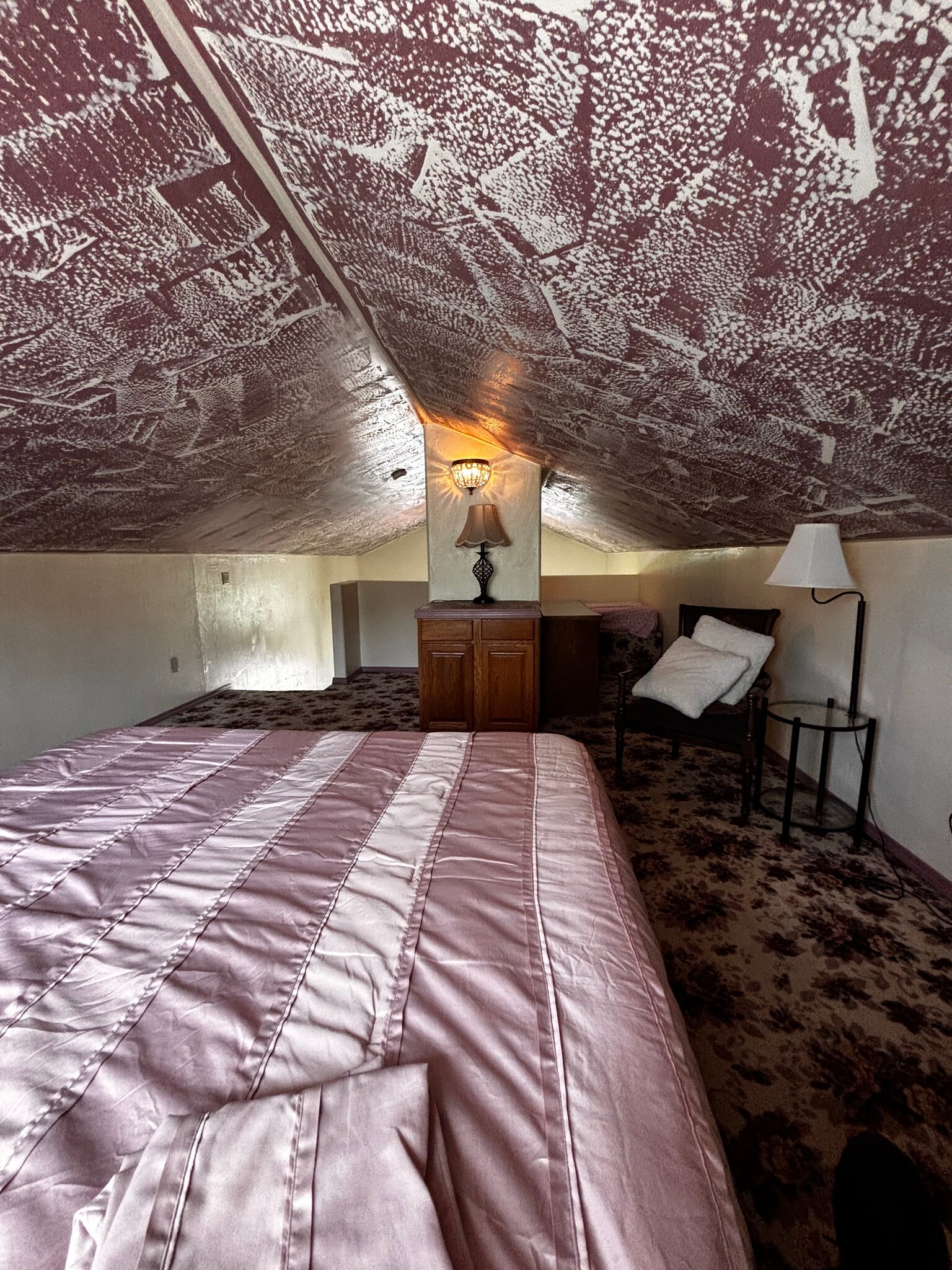 Lost style bedroom - 3951 Stevensville River Rd