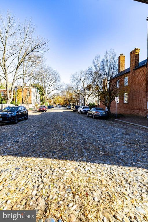 Building Photo - 407 N Washington St