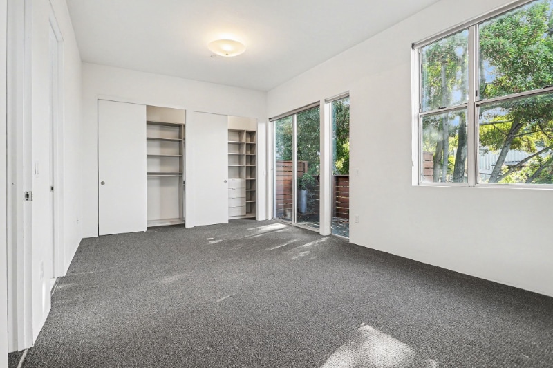 Building Photo - 3425 Louise St