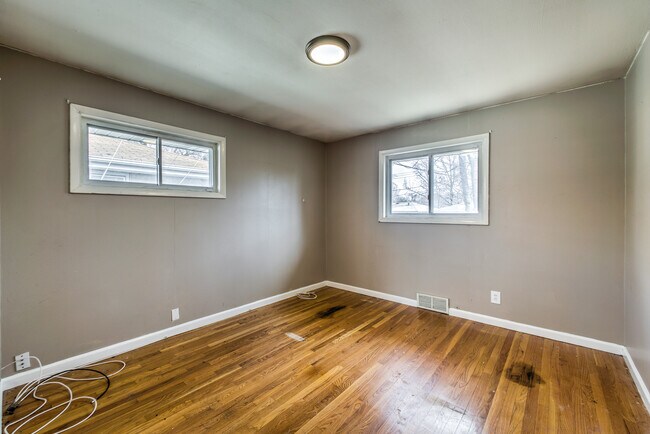 Building Photo - 1700 Patterson Rd
