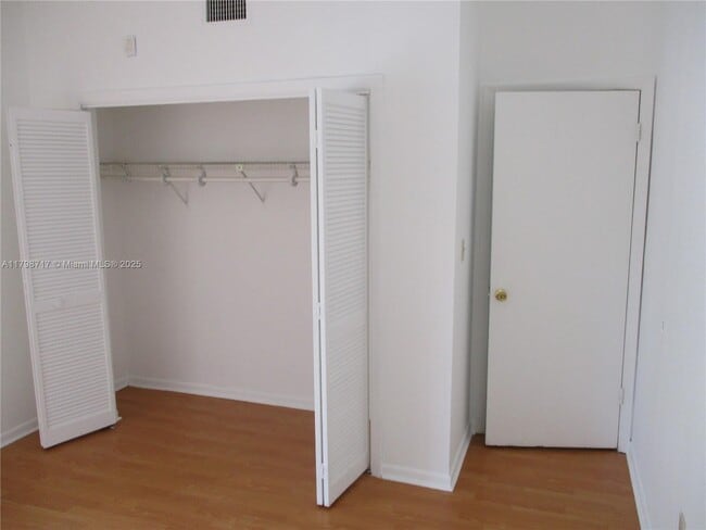 Building Photo - 10832 SW 72nd St