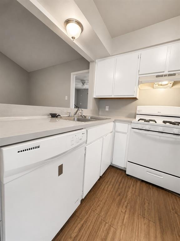 Building Photo - 2116 Gaston Pl Dr