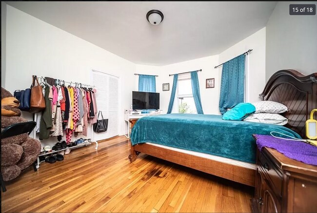 Bedroom #1 - 21 Leroy St