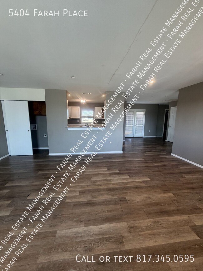 Building Photo - 5404 Farah Pl